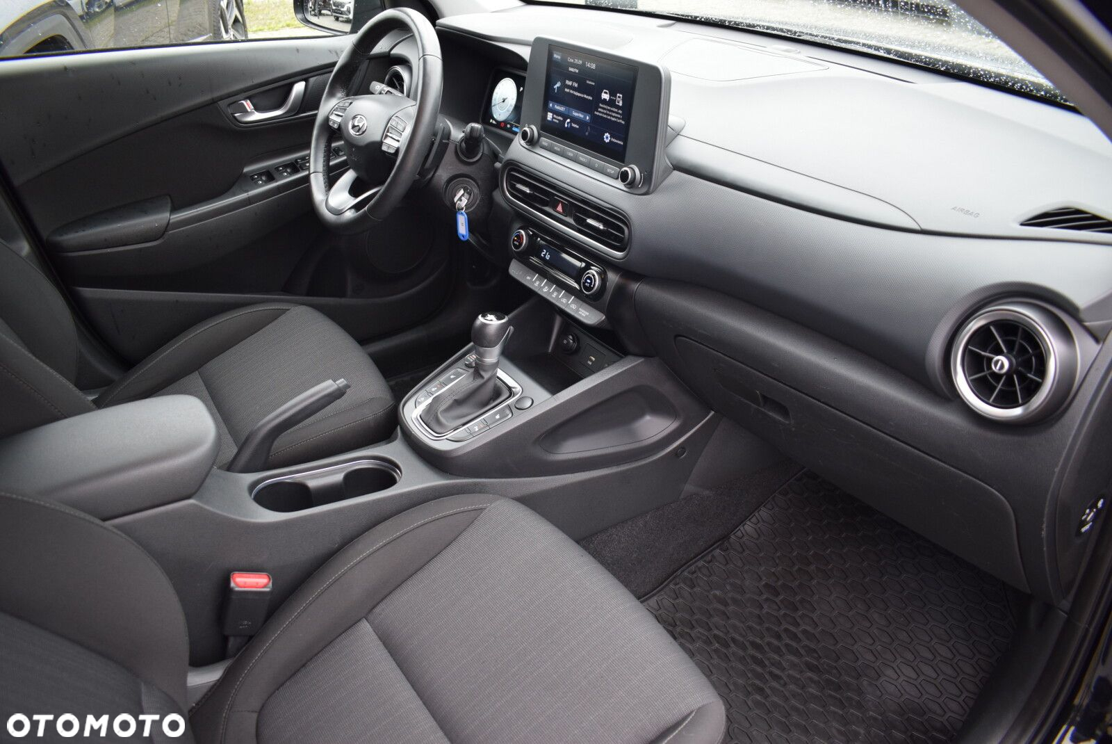 Hyundai Kona - 11
