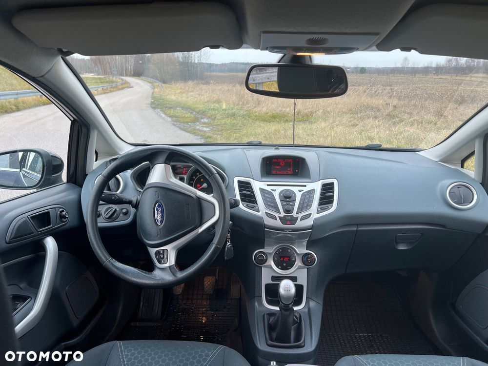 Ford Fiesta 1.6 Titanium - 9