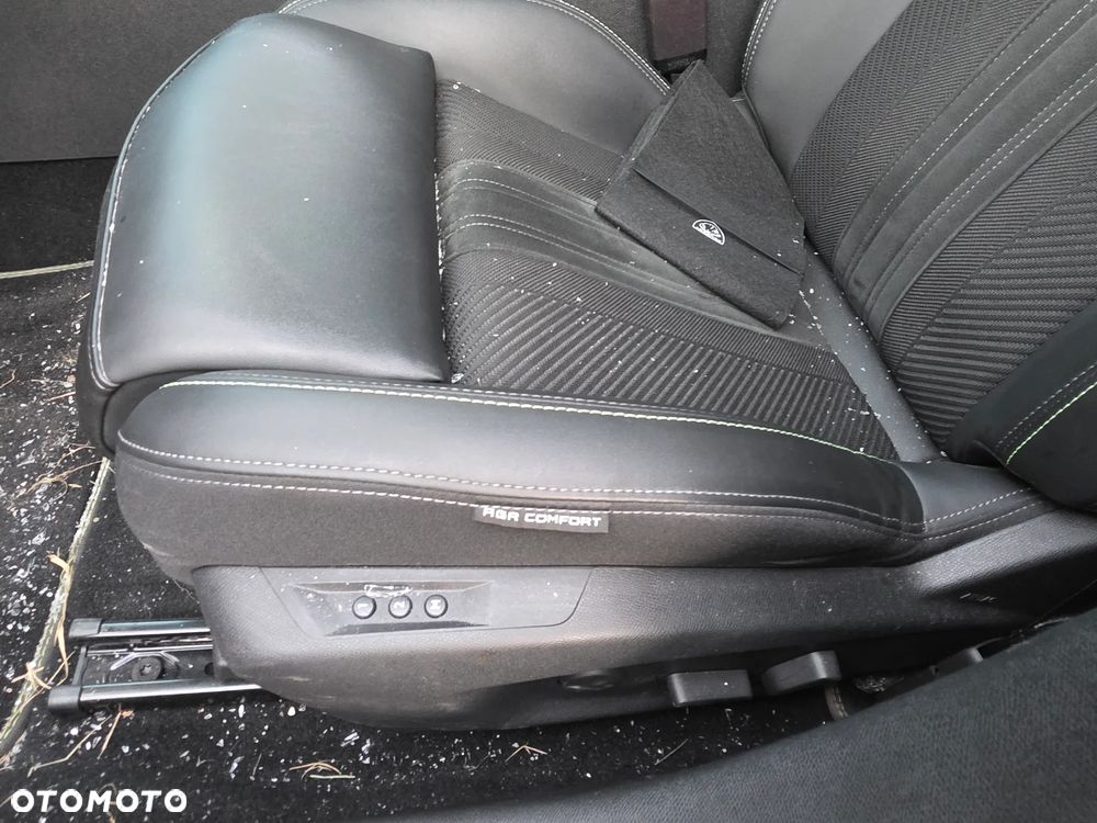 Peugeot 308 BlueHDi 130 EAT8 GT - 9