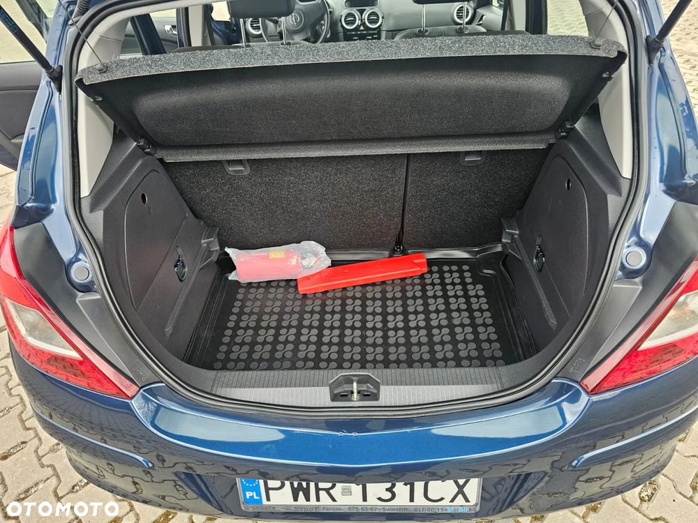 Opel Corsa 1.4 16V Cosmo - 14