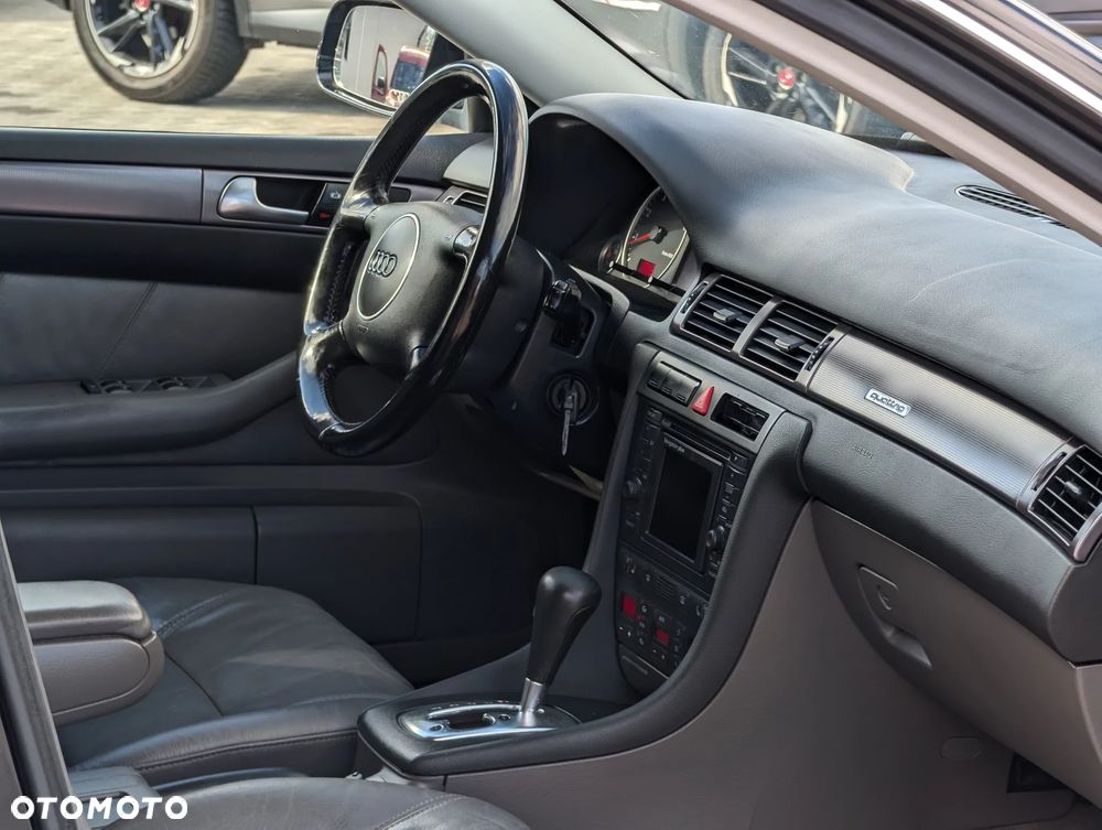 Audi A6 Avant 2.4 Quattro Tiptr - 30