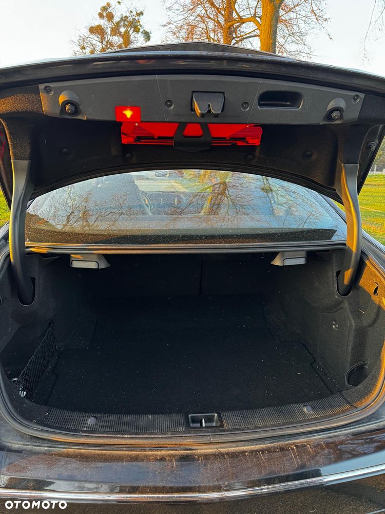 Mercedes-Benz Klasa E 220 CDI DPF BlueEFFICIENCY Avantgarde - 10