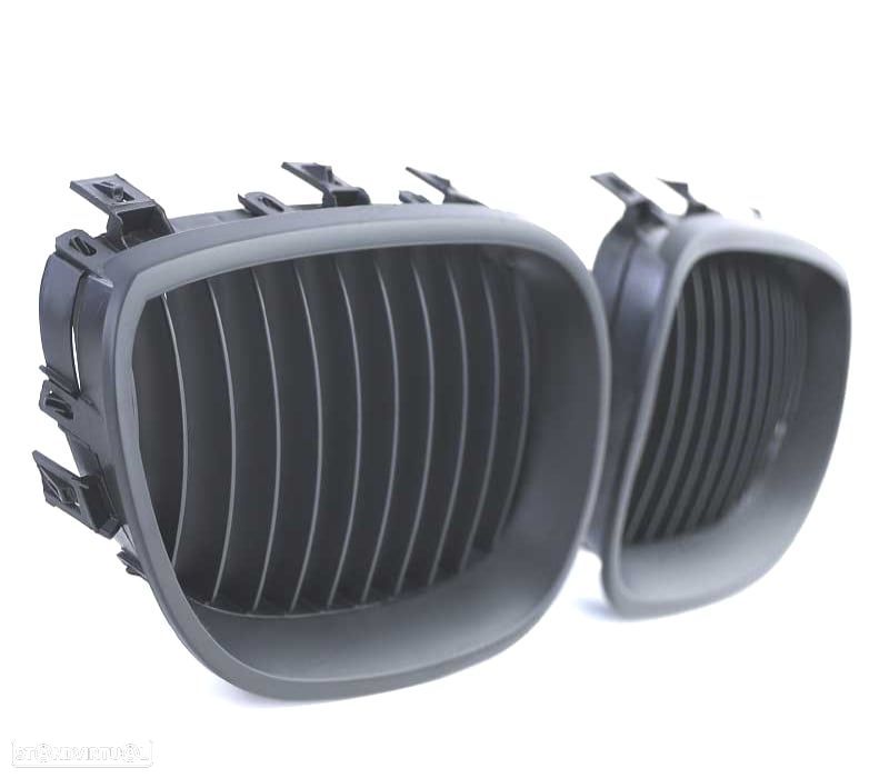 GRELHAS FRONTAIS BMW E60 E61 03-10 PRETO FOSCO LOOK M5 - 2