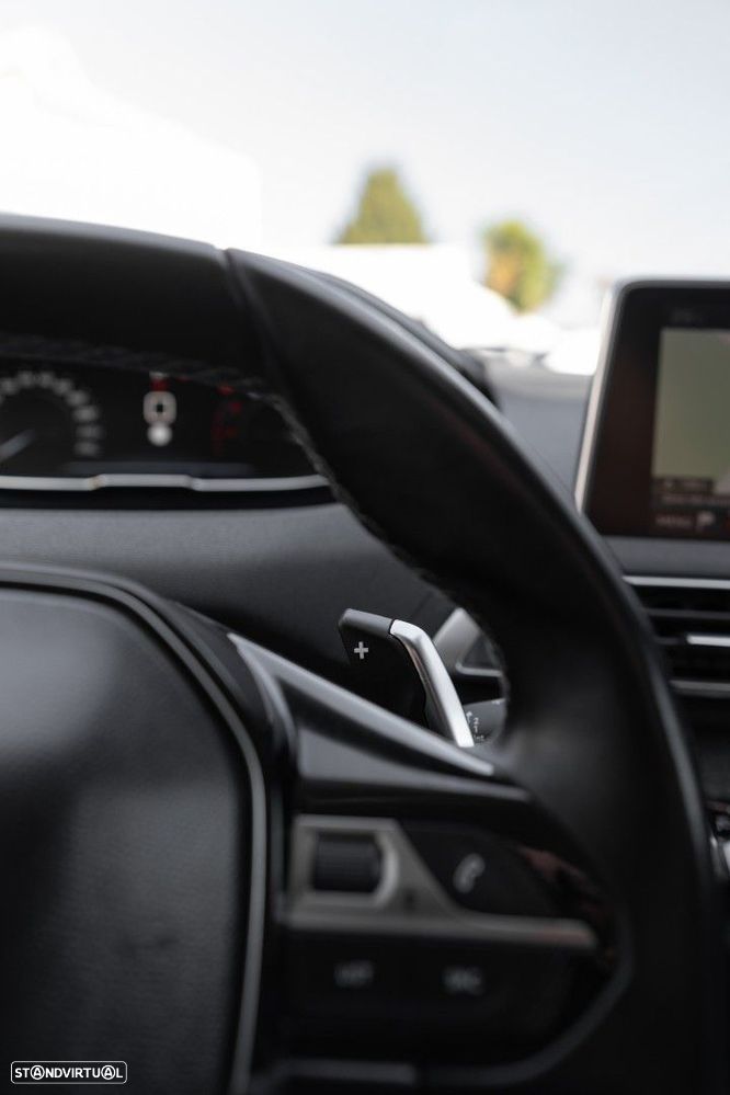 Peugeot 5008 1.2 PureTech Allure EAT6 - 26