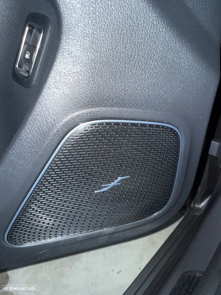 Mercedes-Benz A 250 e AMG Line - 12
