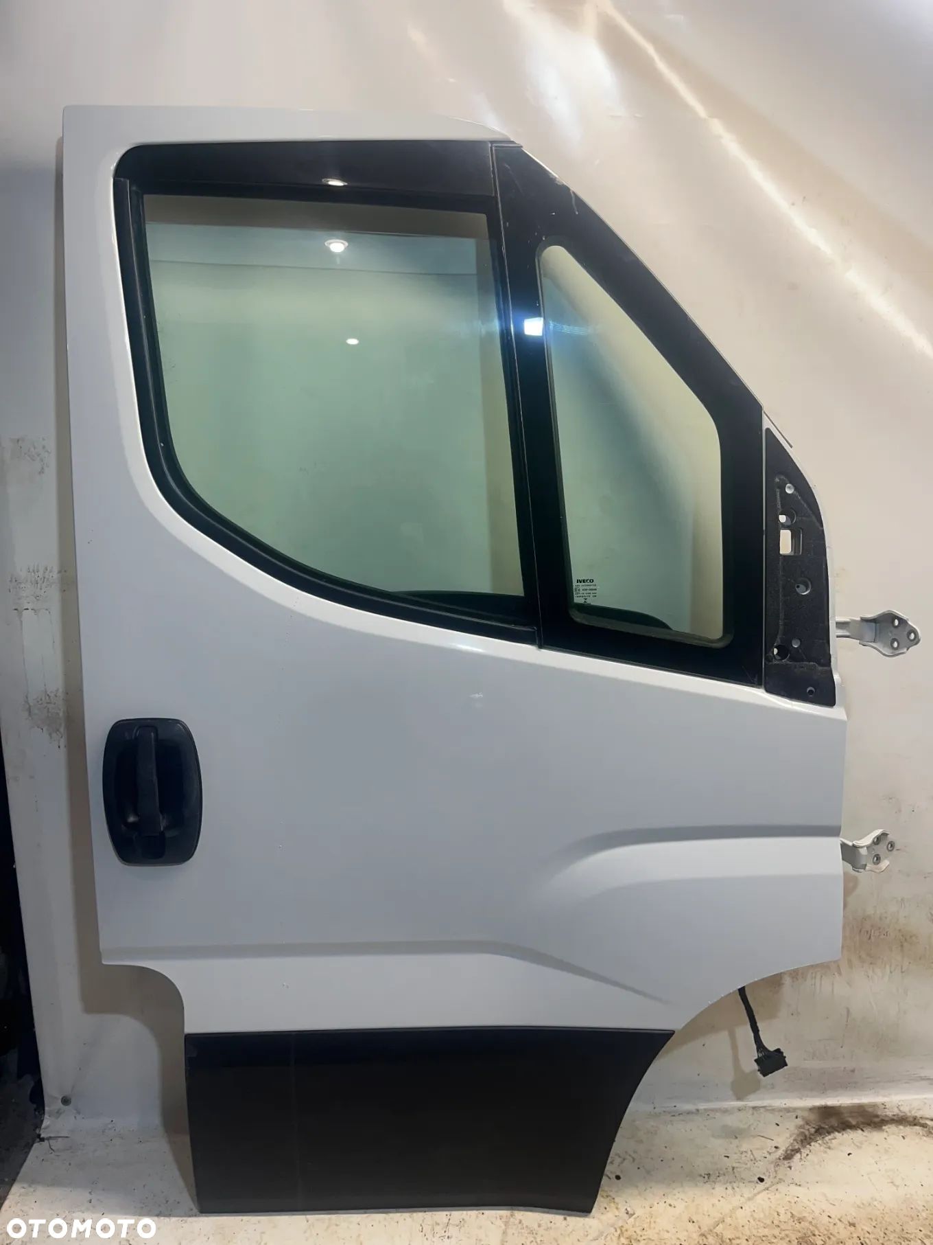 PRAWE DRZWI IVECO DAILY 2020r - 1
