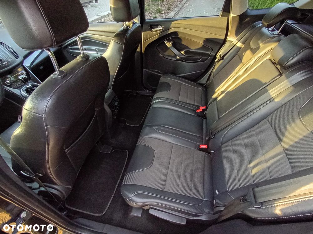 Ford Kuga 2.0 TDCi 2x4 Titanium - 39