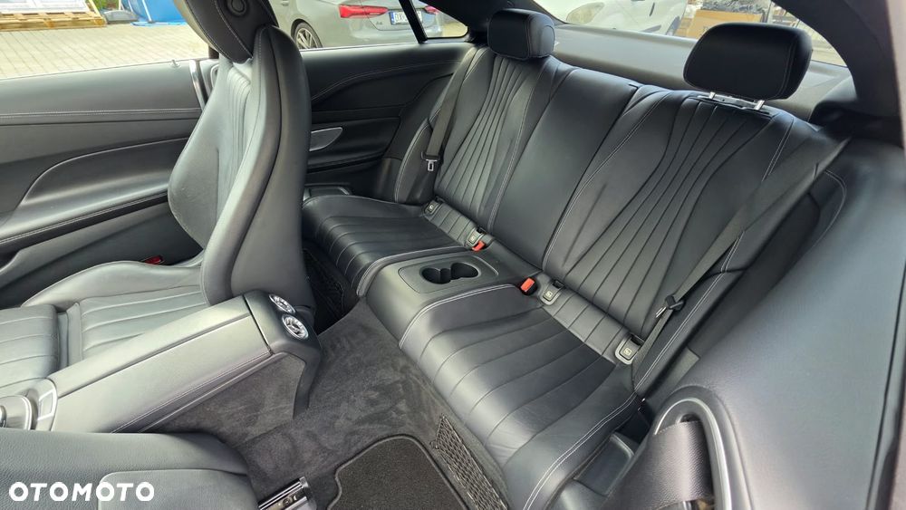 Mercedes-Benz Klasa E 300 9G-TRONIC - 7
