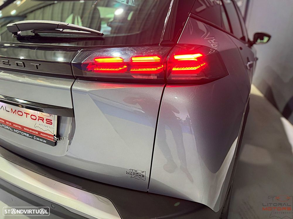 Peugeot 2008 1.2 PureTech SE Style - 11