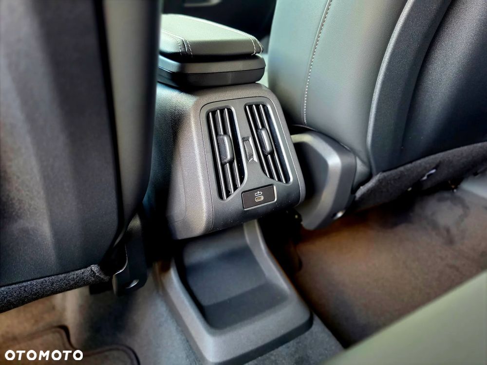BMW X1 sDrive20i mHEV xLine - 34
