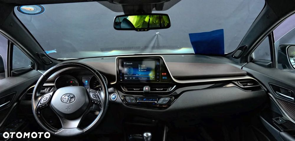 Toyota C-HR Lounge - 10