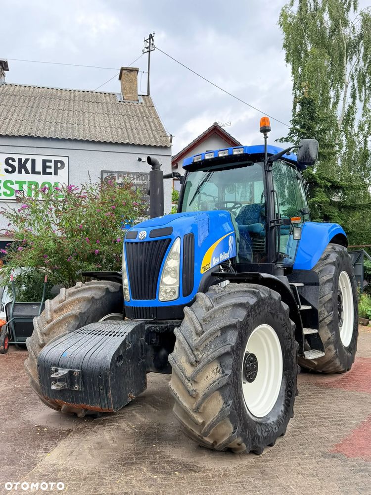 New Holland T8020 - 8