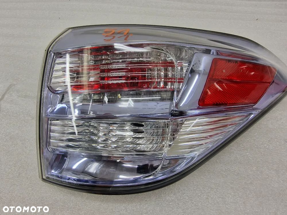 LEXUS RX 09- PRAWA LAMPA TYLNA TYLNIA TYŁ , NR : KOITO 4892 , NR AUKCJI LMT51 - 6
