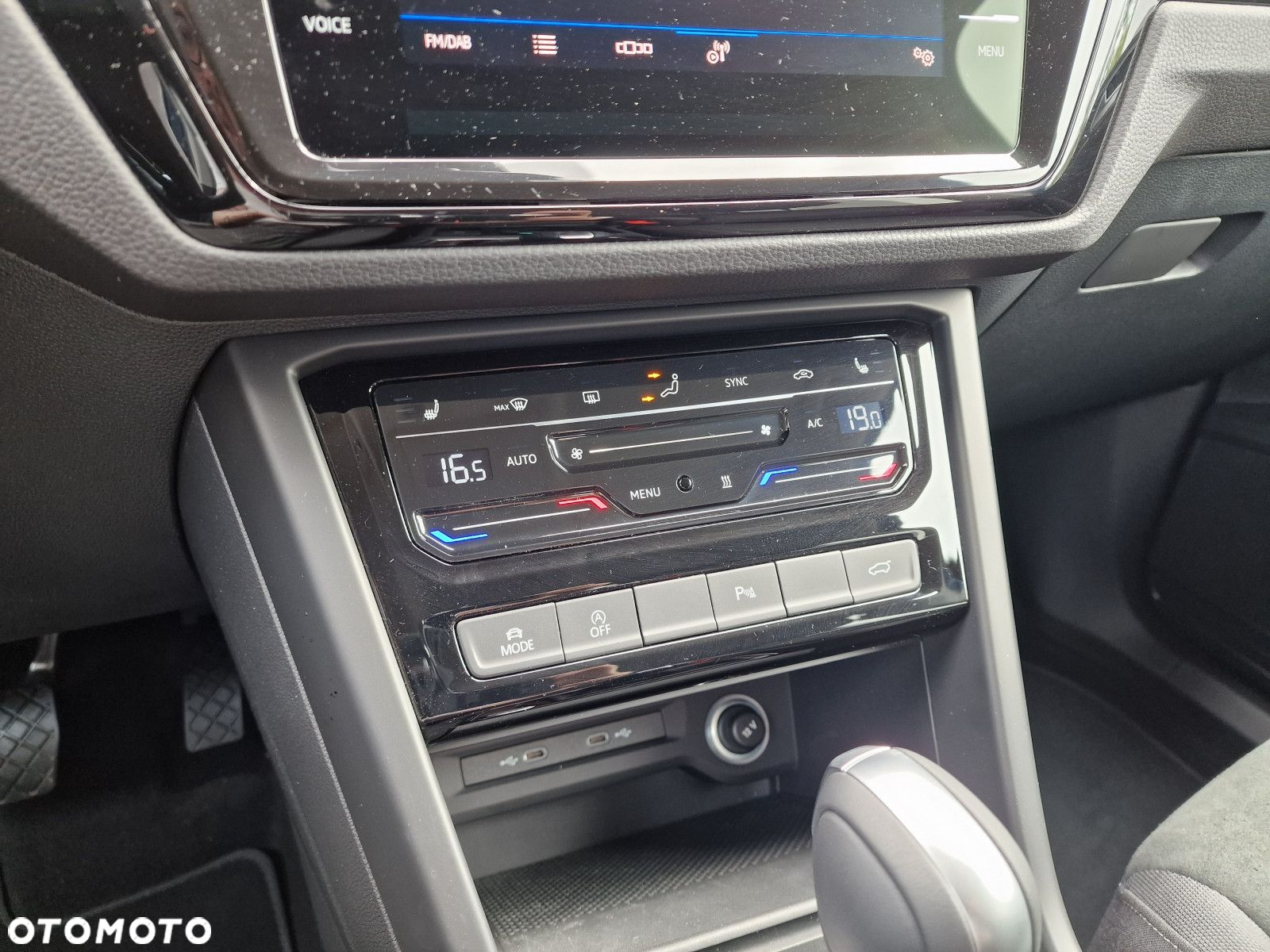 Volkswagen Touran 1.5 TSI EVO Highline DSG - 22