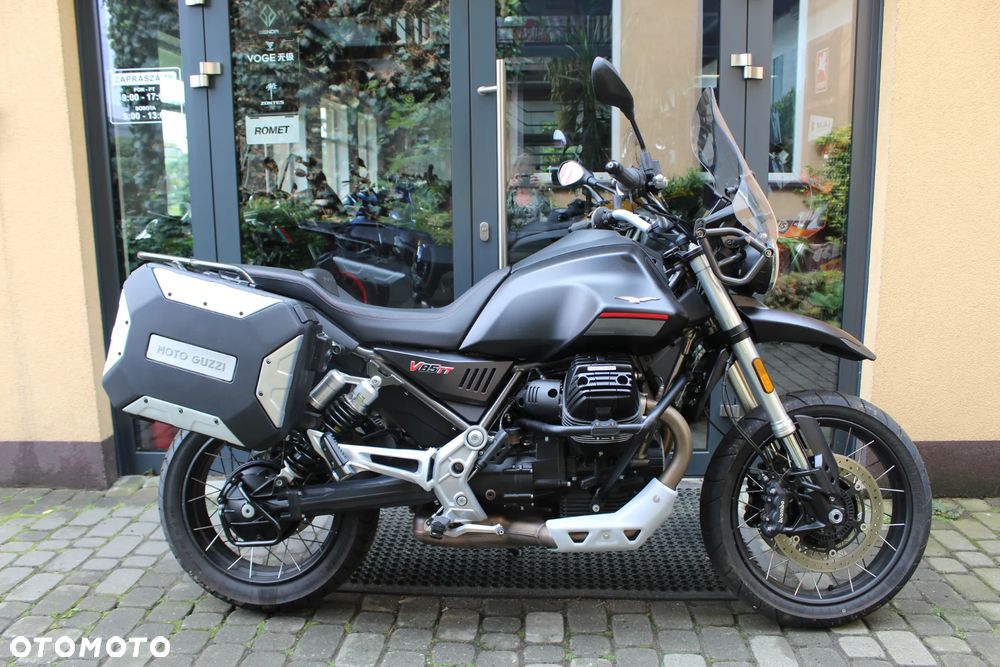 Moto Guzzi V85