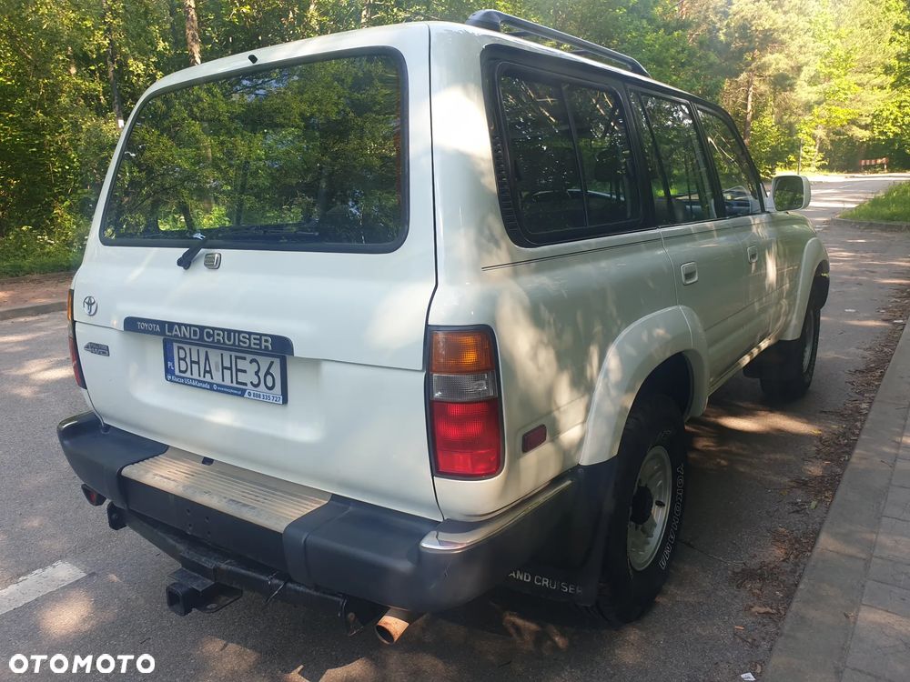 Toyota Land Cruiser - 4