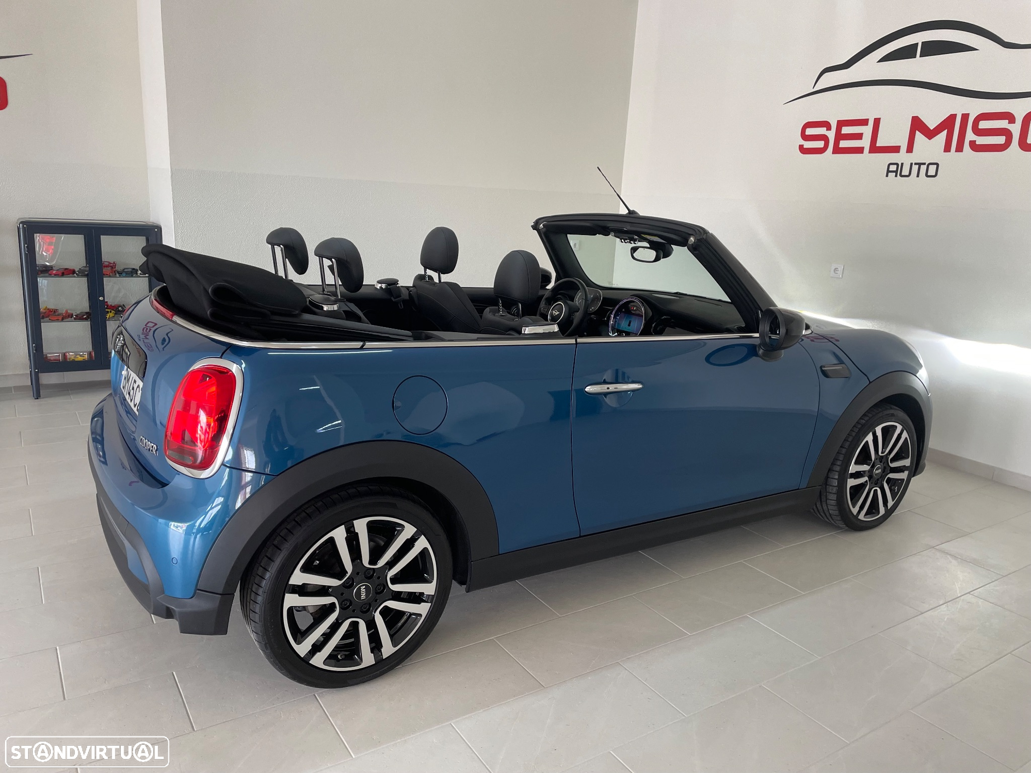 MINI Cabrio Cooper Premium Extra Classic Auto - 6