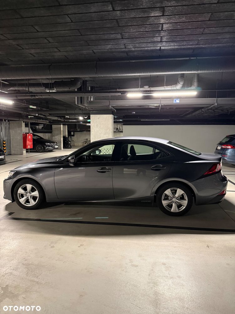 Lexus IS 300h Elite - 19