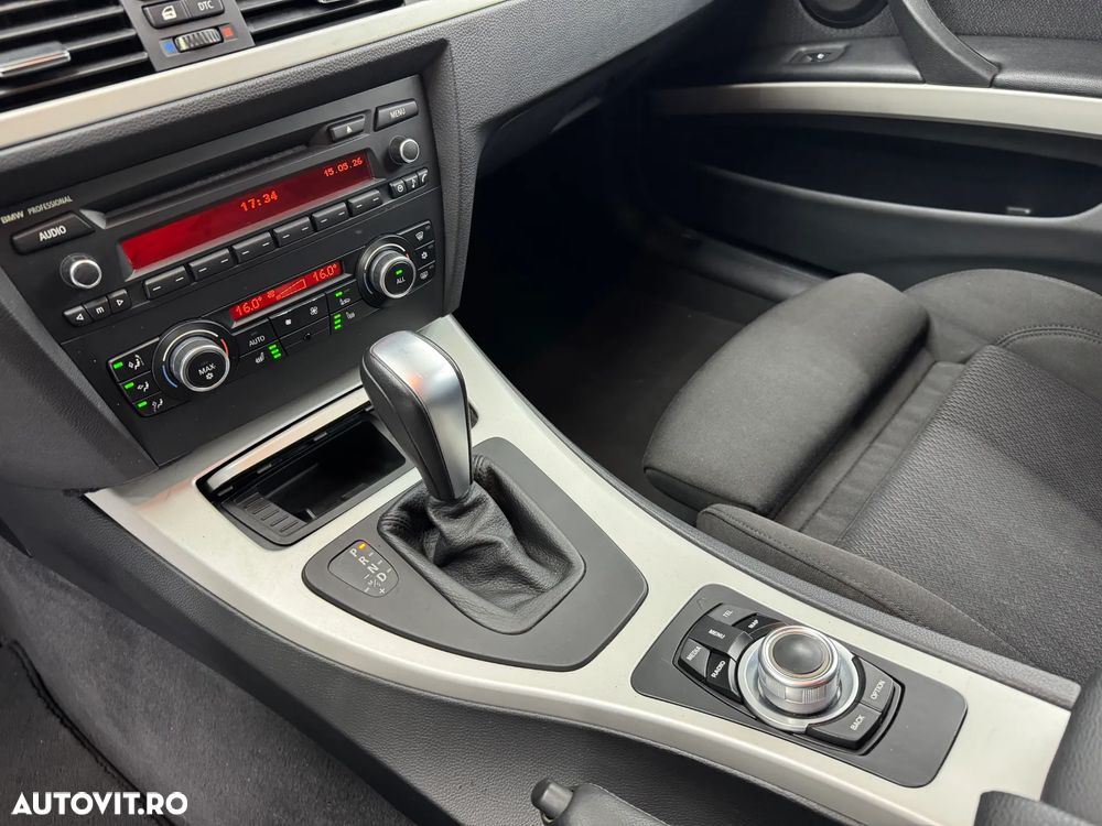 BMW Seria 3 320d DPF Aut. Edition Sport - 22