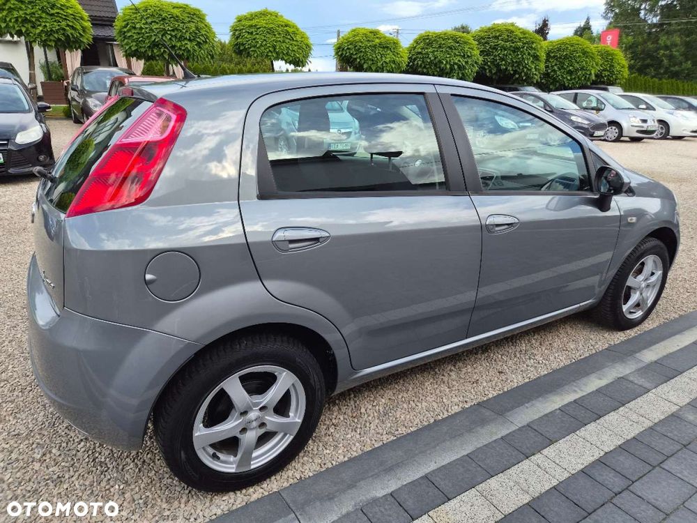 Fiat Grande Punto - 10