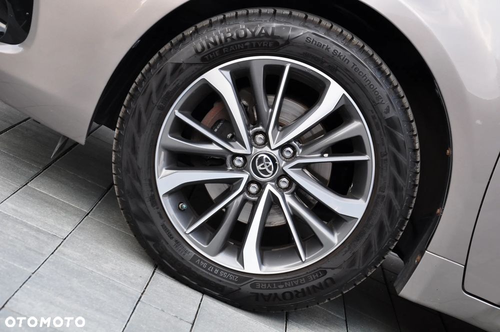Toyota Avensis Touring Sports 1.8 Edition S+ - 16