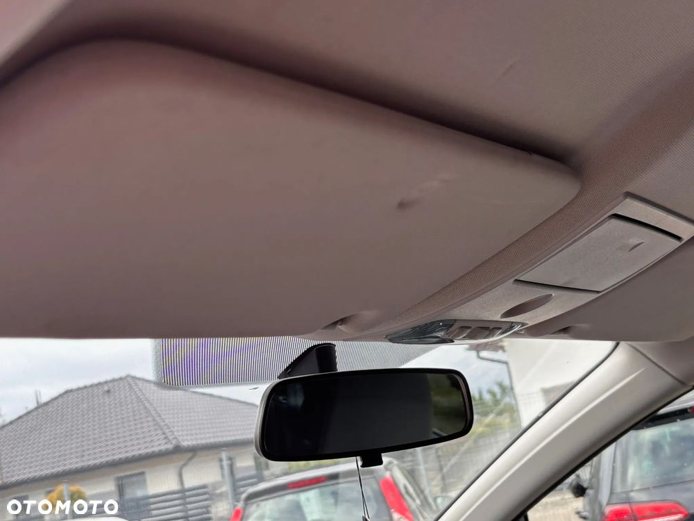 Ford Kuga 2.0 TDCi 2x4 Champions Edition - 22