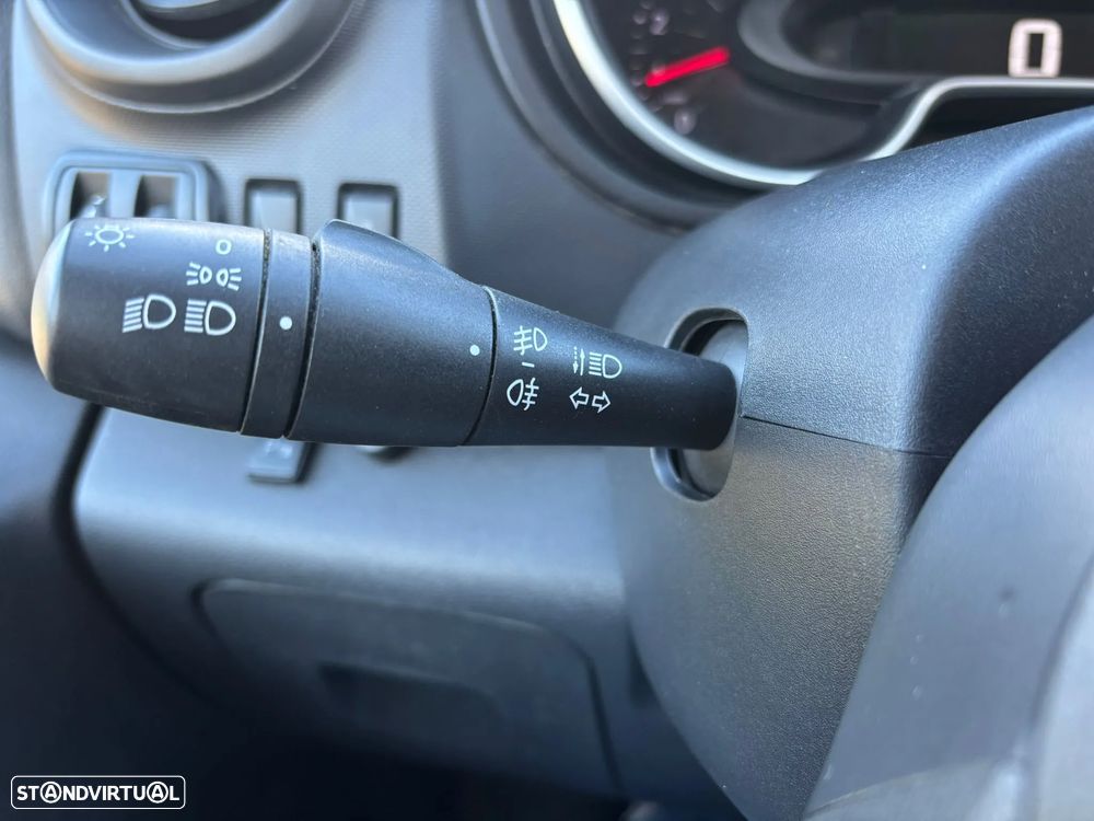 Renault TRAFIC 2.0 DCI IVA DEDUTIVEL A/C - 17