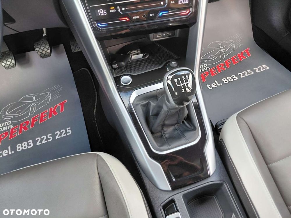 Volkswagen T-Roc - 22