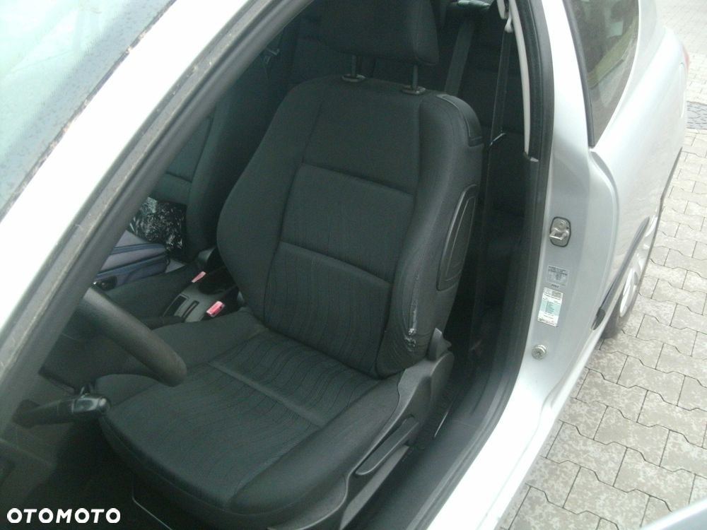 Peugeot 207 - 6
