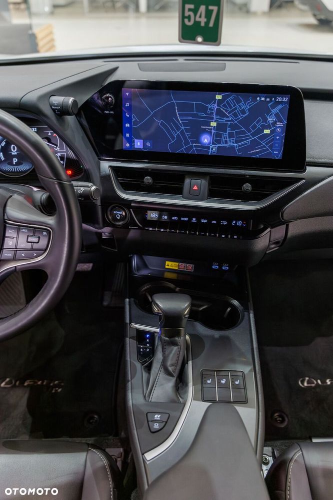 Lexus UX 250h GPF F Sport Design 2WD - 26
