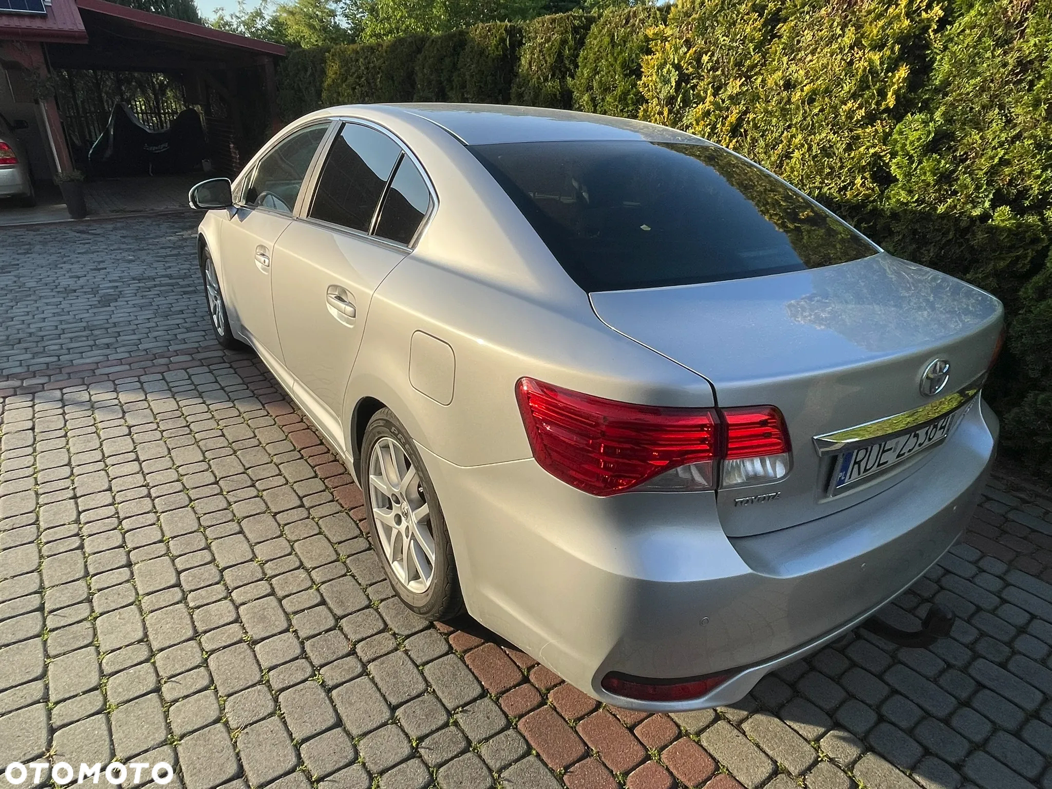 Toyota Avensis 1.8 Premium - 4