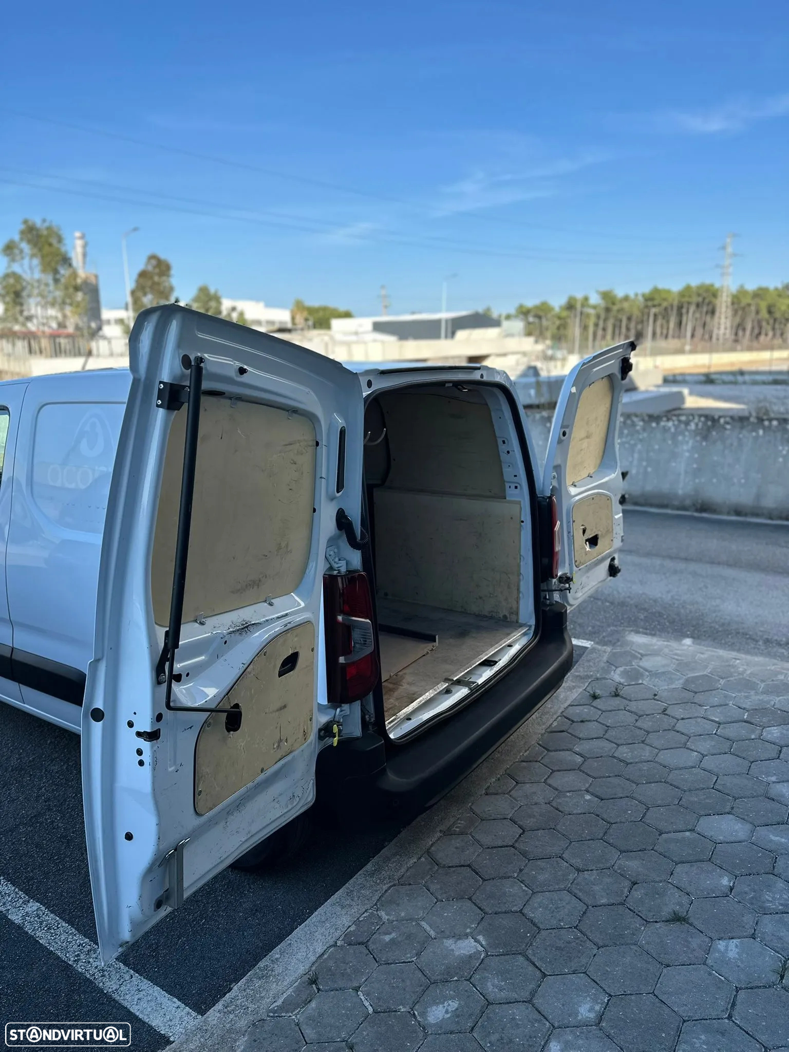 Toyota Proace City Medium 1.5D-4D L1 Business - 22