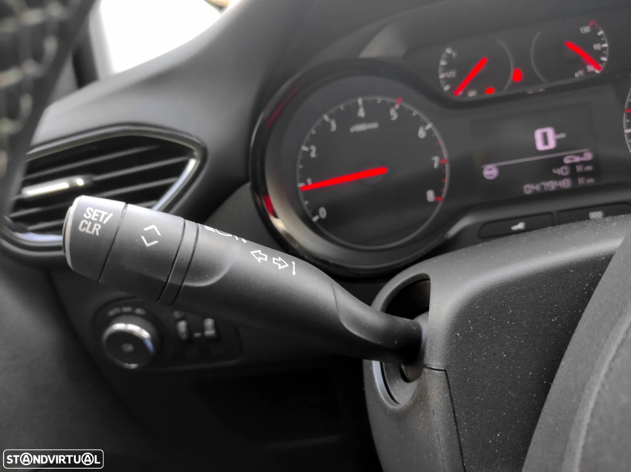 Opel Crossland X 1.2 120 Anos - 29