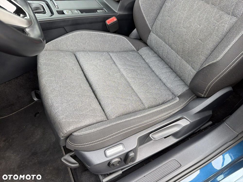 Volkswagen Passat Variant - 11