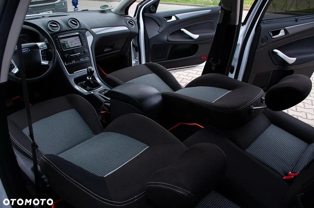 Ford Mondeo 2.0 TDCI Business Edition - 25