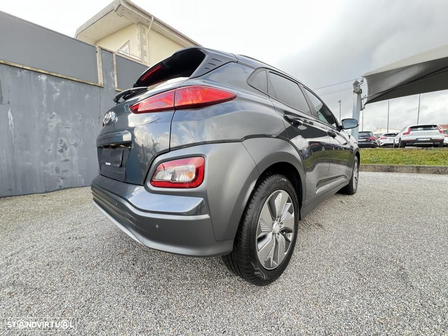 Hyundai Kauai EV 64 kWh Premium+LED - 12