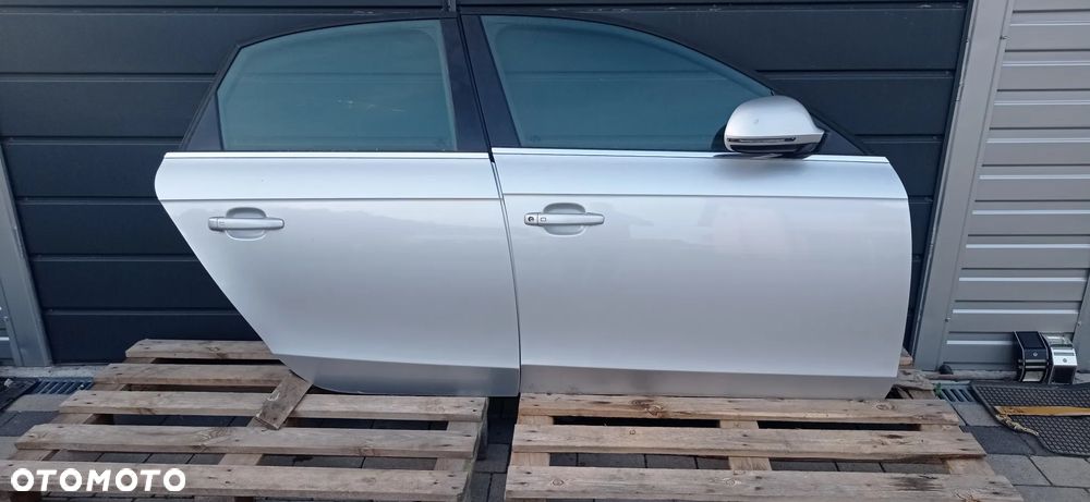 AUDI A4 B8 Sedan drzwi lewe  tylne LX7W - 5