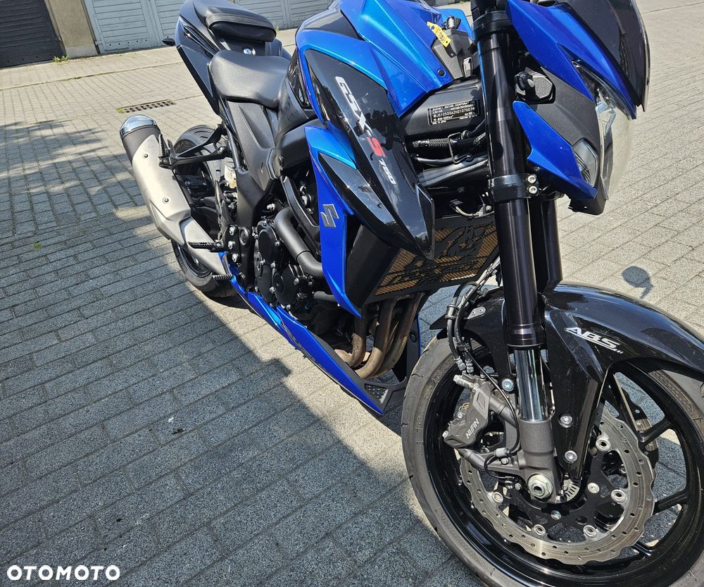 Suzuki GSX - 9