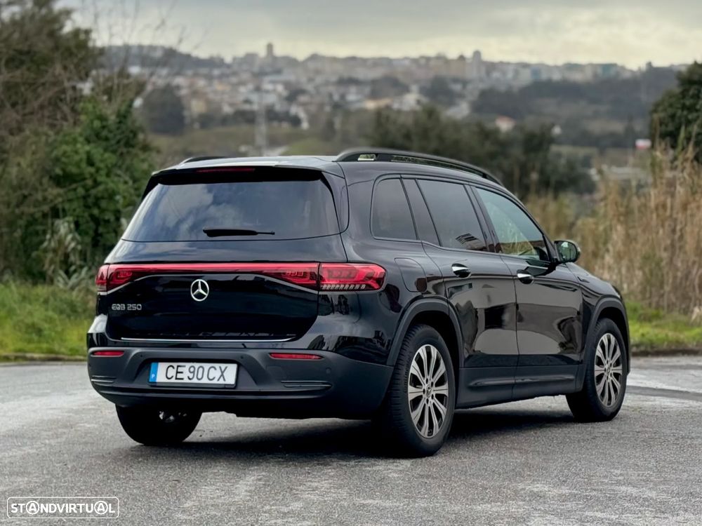 Mercedes-Benz EQB 250 Electric Art - 20