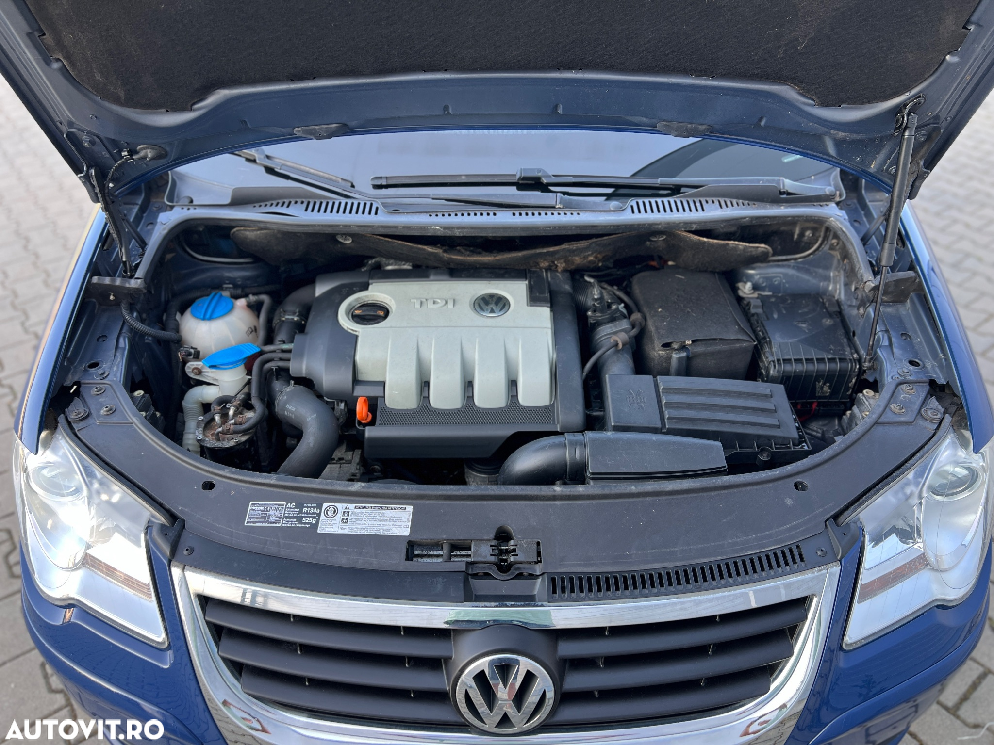 Volkswagen Touran 1.9 TDI DPF Blue Motion Trendline - 14