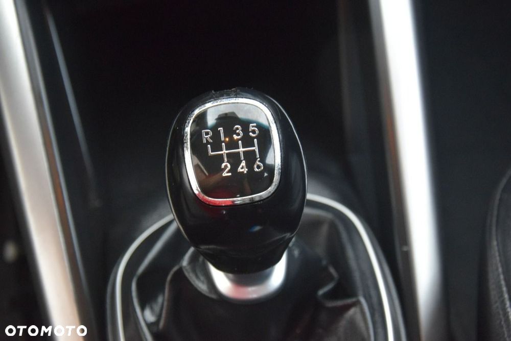 Hyundai Veloster 1.6 GDI Premium - 25