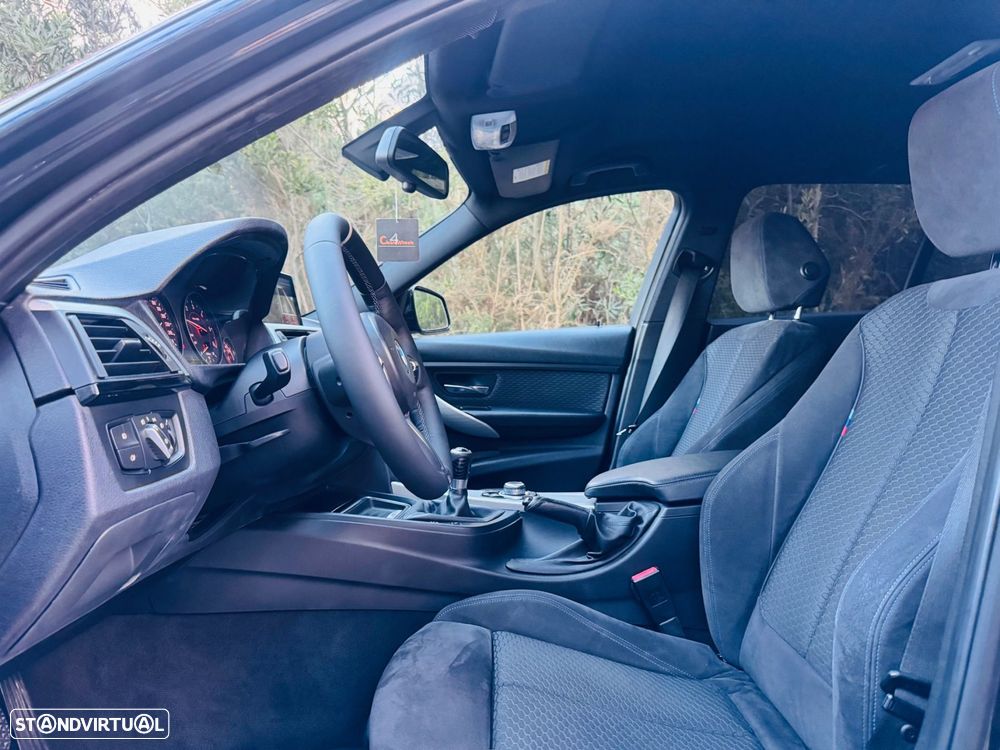 BMW 320 d Touring Pack M - 20