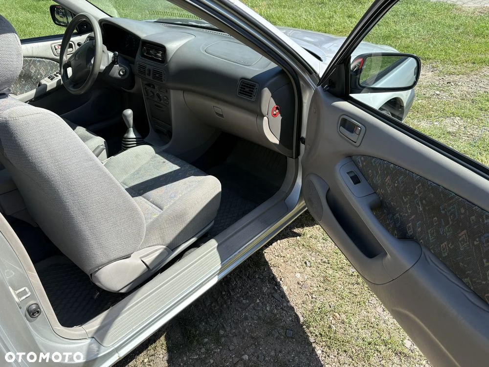 Toyota Corolla - 32