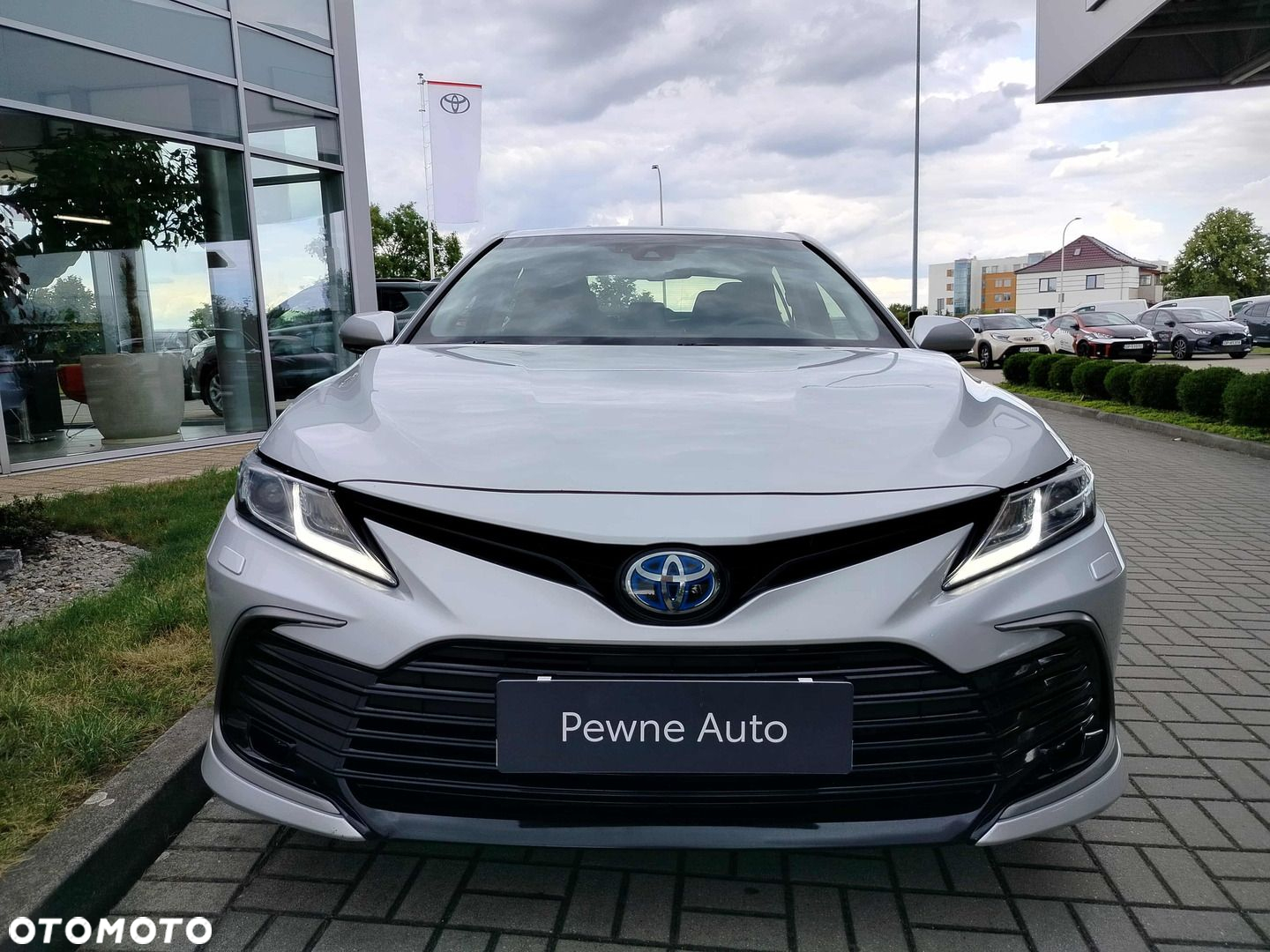 Toyota Camry - 2