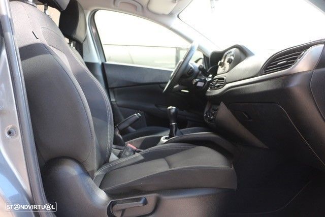 Fiat Tipo Station Wagon 1.3 M-Jet Lounge - 14