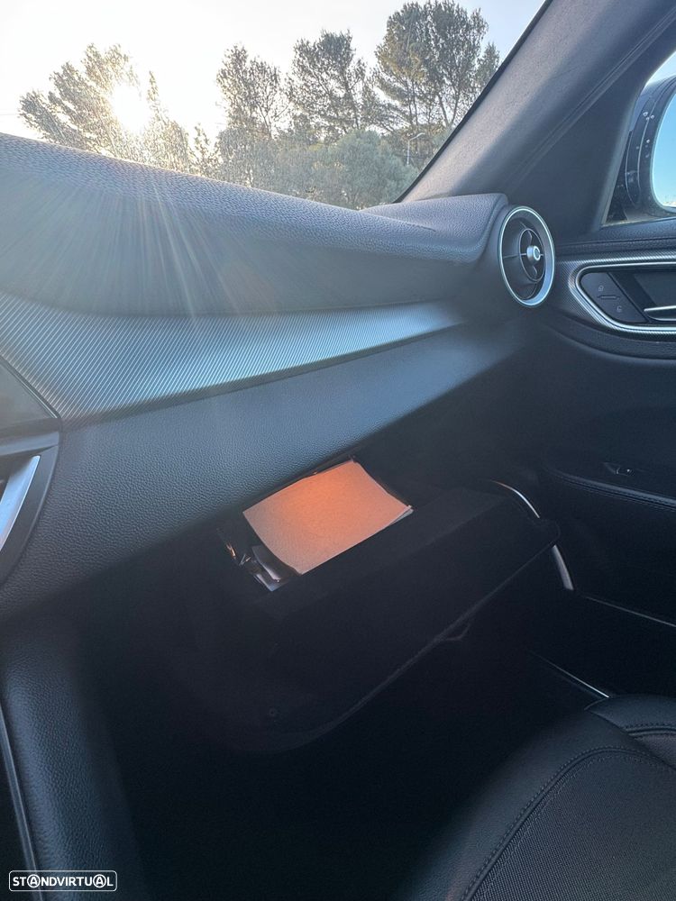 Alfa Romeo Giulia 2.2 D Sprint AT8 - 18