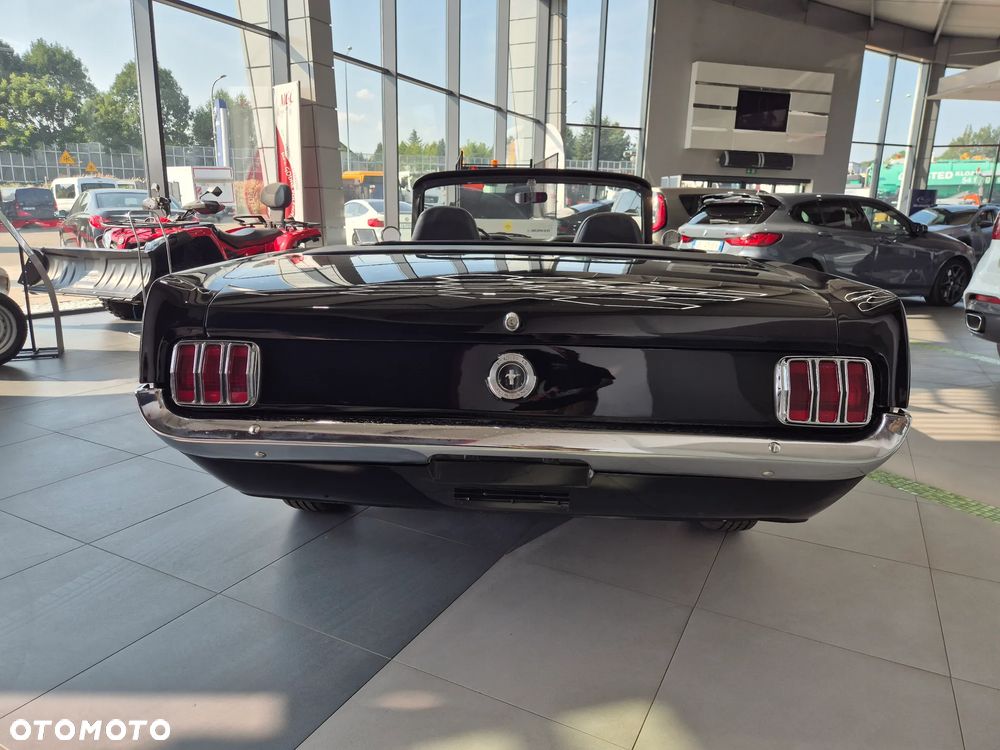 Ford Mustang - 9