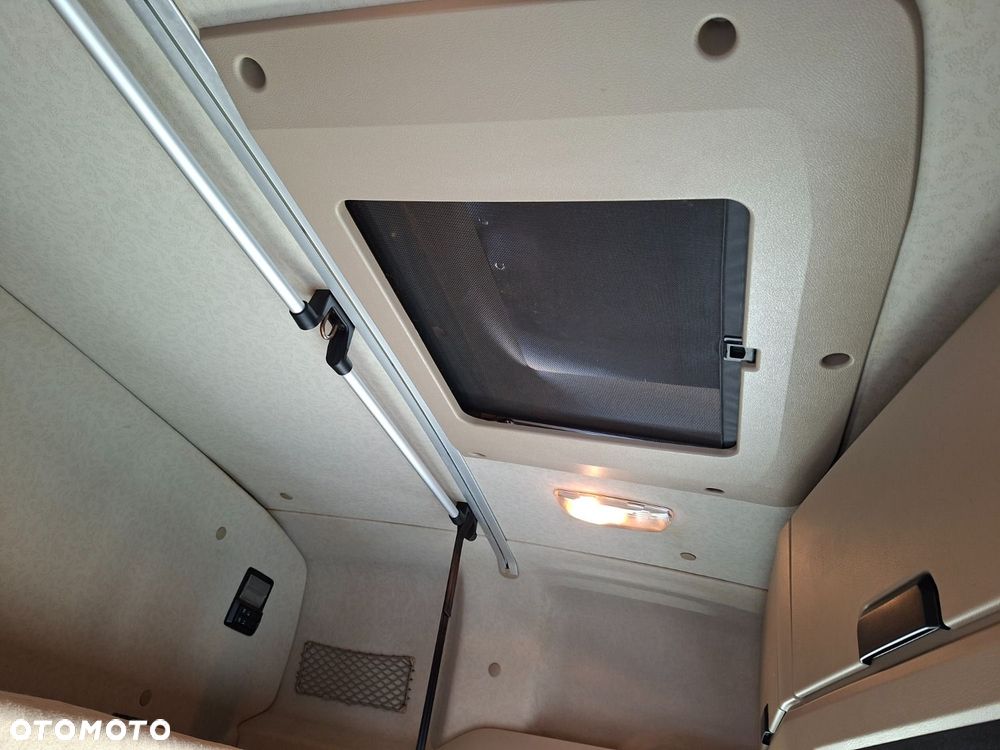 Versalift Actros 1845 - 28