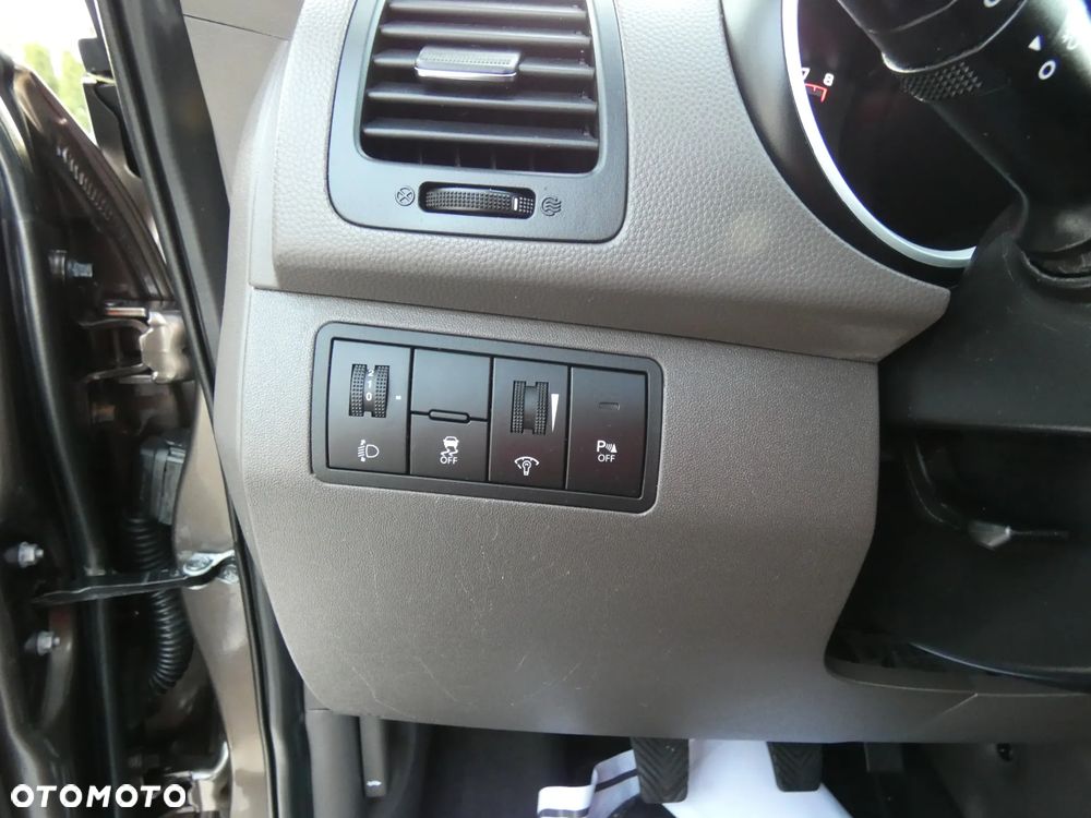 Kia Venga 1.6 CVVT Dream Team Edition - 25