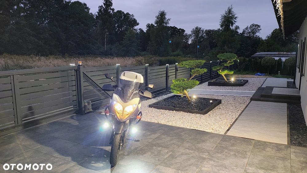 Suzuki V-STROM - 12